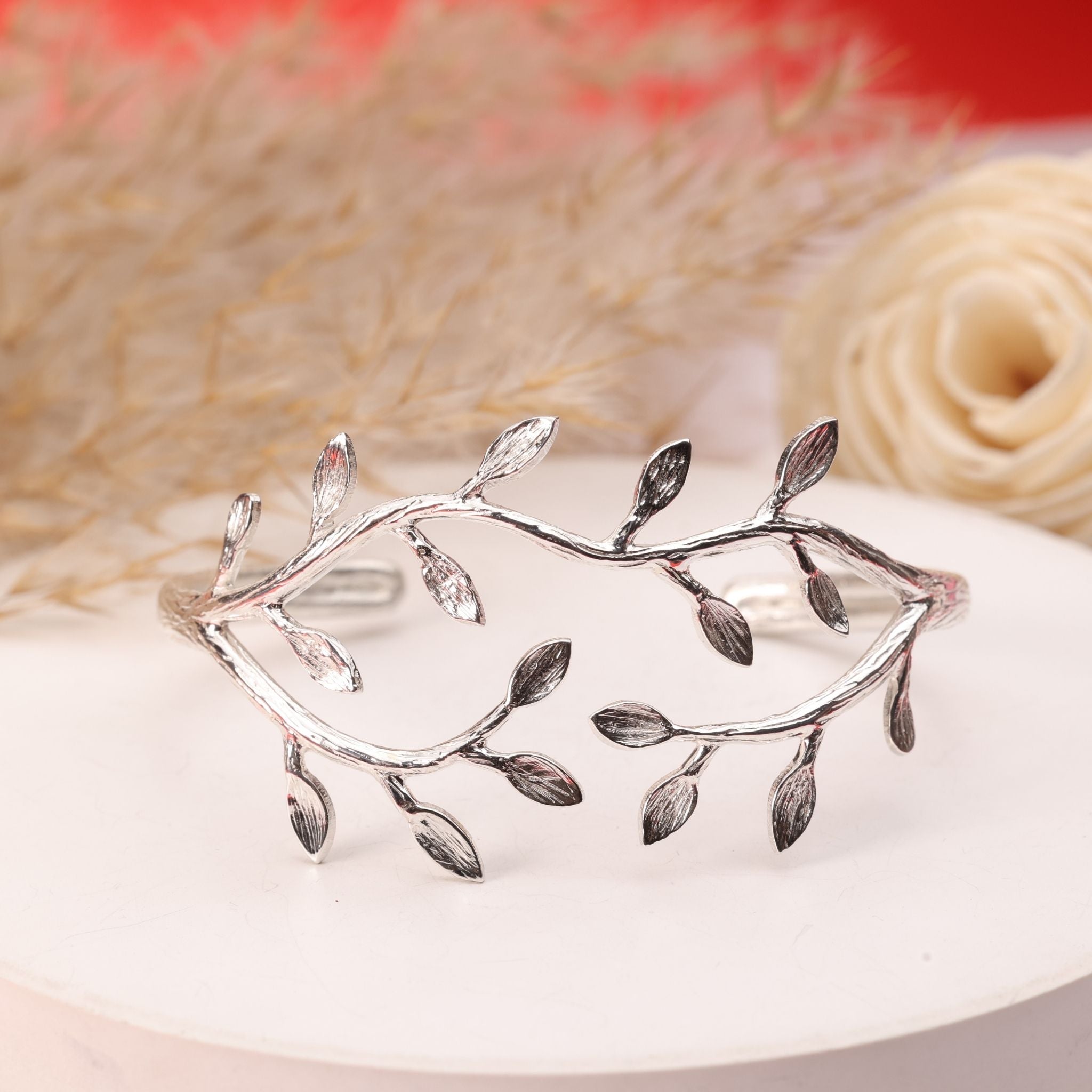 Leaf vine open cuff silver bracelet in 925 sterling silver