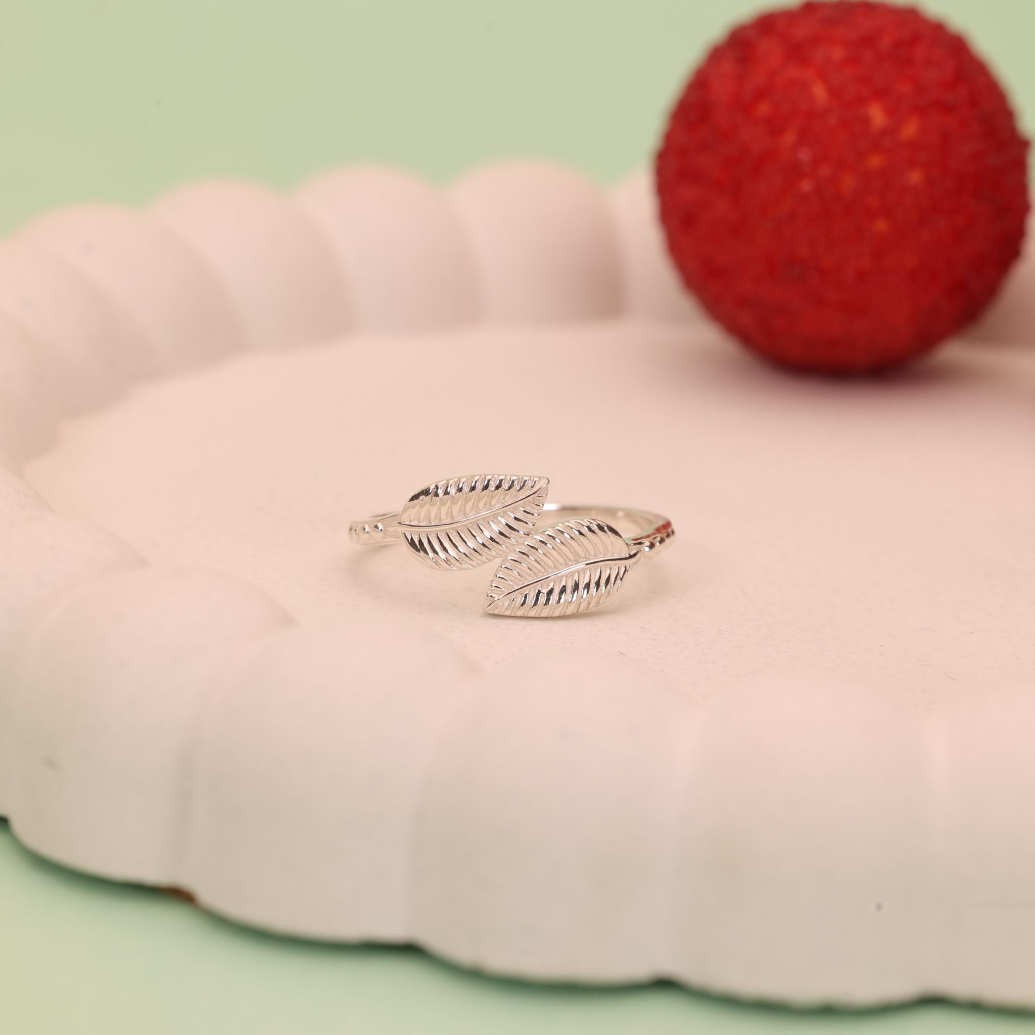 Textured dual leaf wrap ring in 925 sterling silver