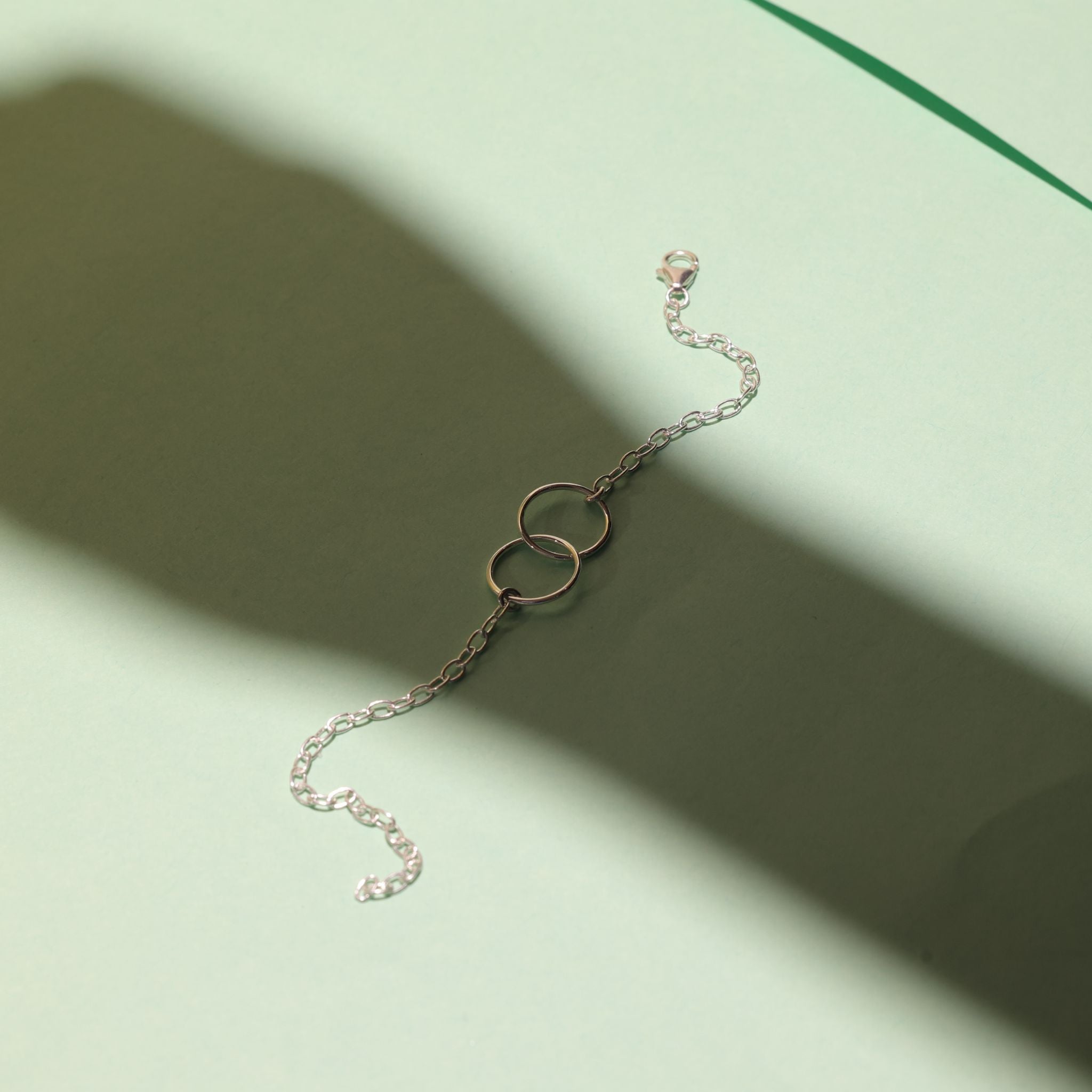 Interlocking circle love bracelet in 925 sterling silver